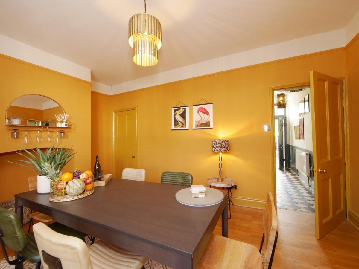 Bar Wall Cottage-City Wall Views-Sleeps 5 York Exterior foto