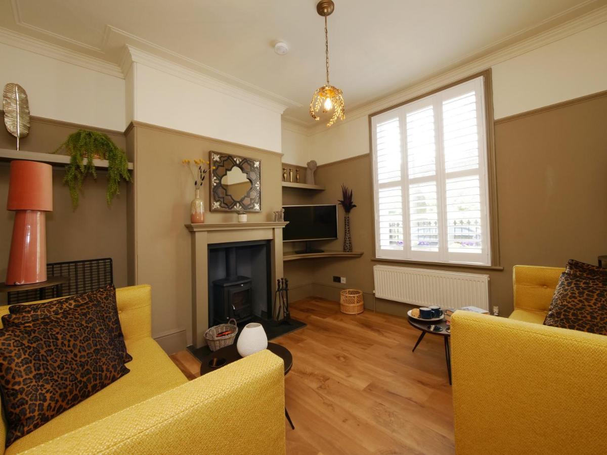 Bar Wall Cottage-City Wall Views-Sleeps 5 York Exterior foto